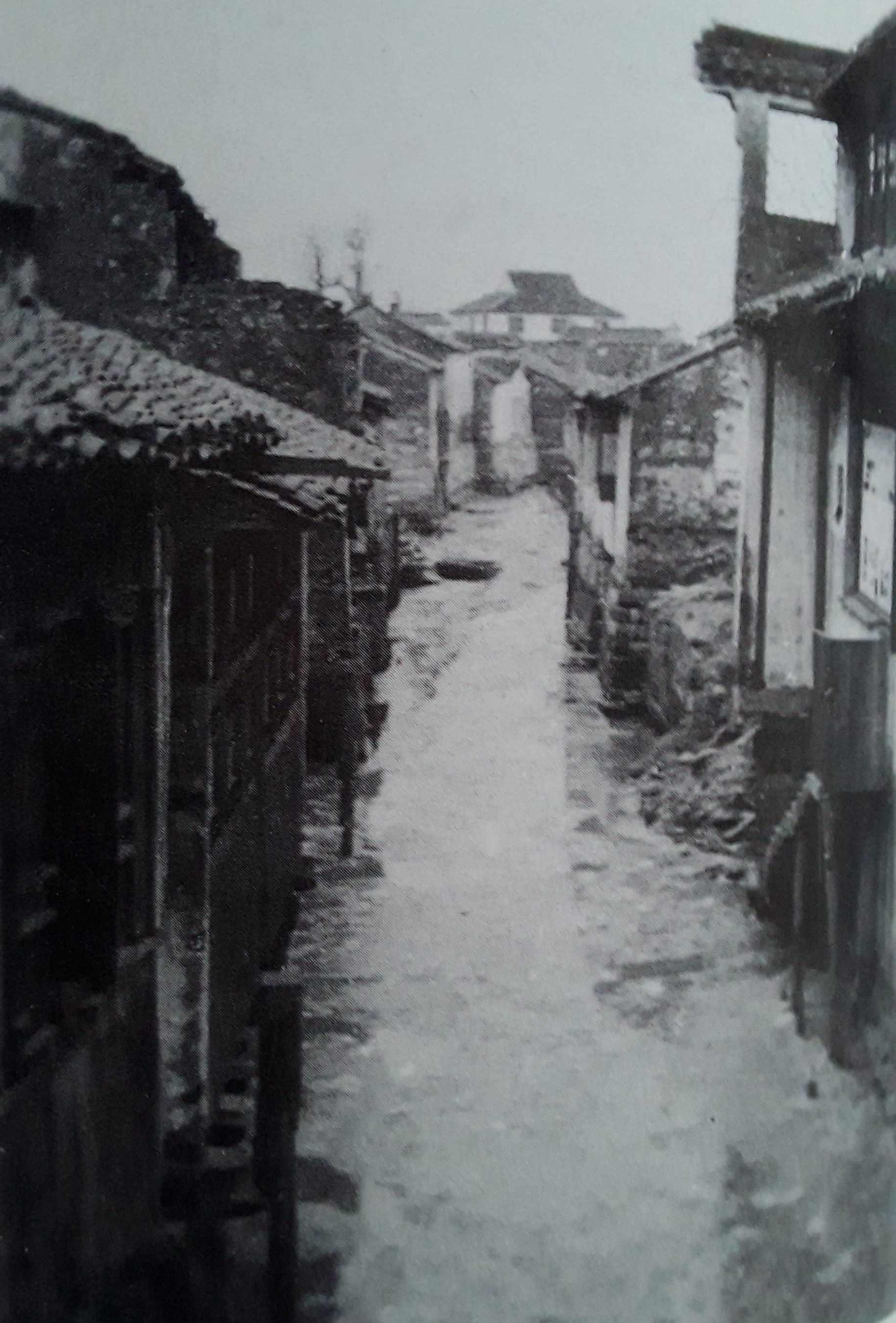 9.中山街后河 摄于1959年.jpg